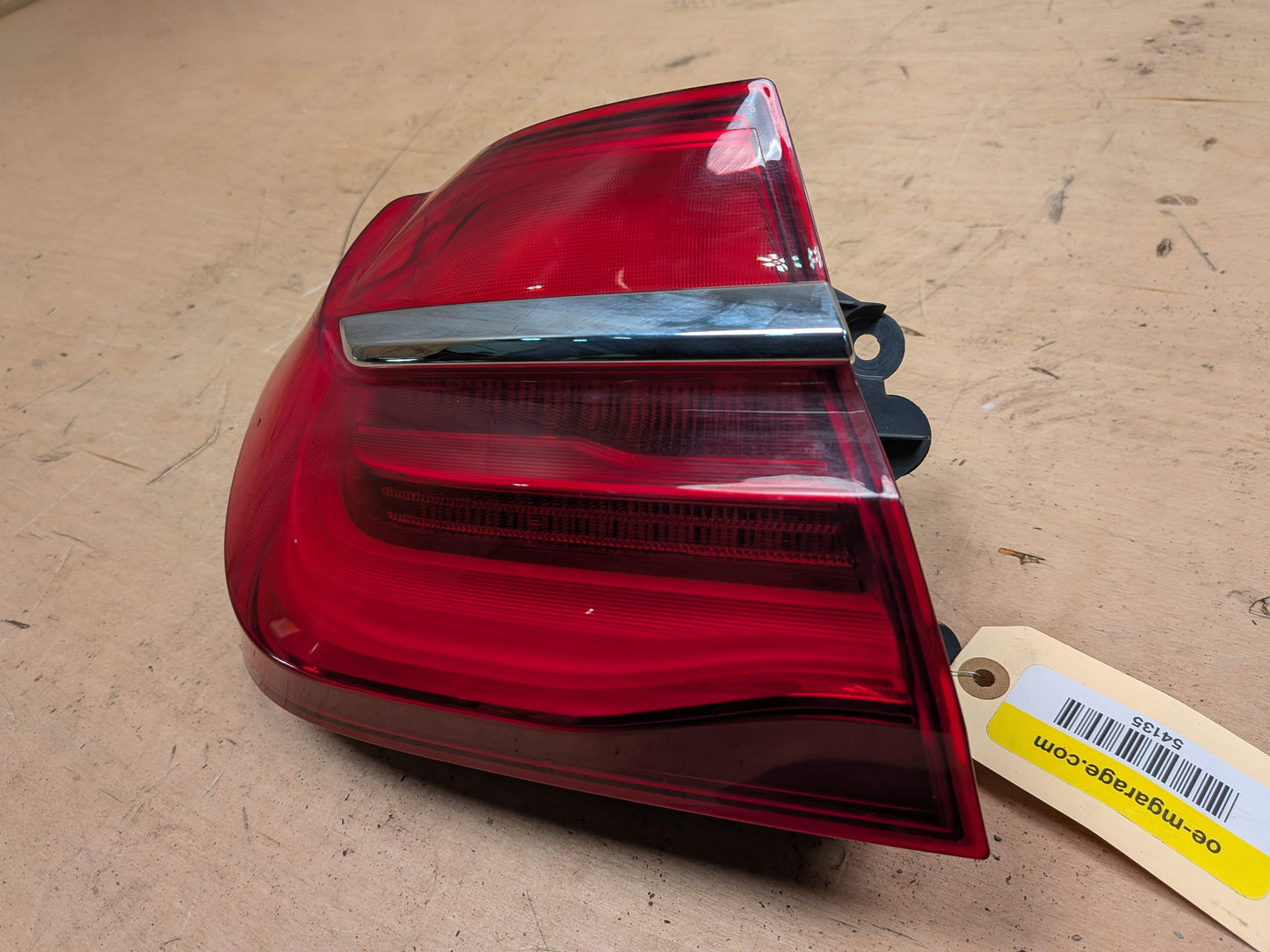 16-19 OEM BMW G11 G12 740 750 M760 B7 Rear Left Driver Outer LED Tail Light