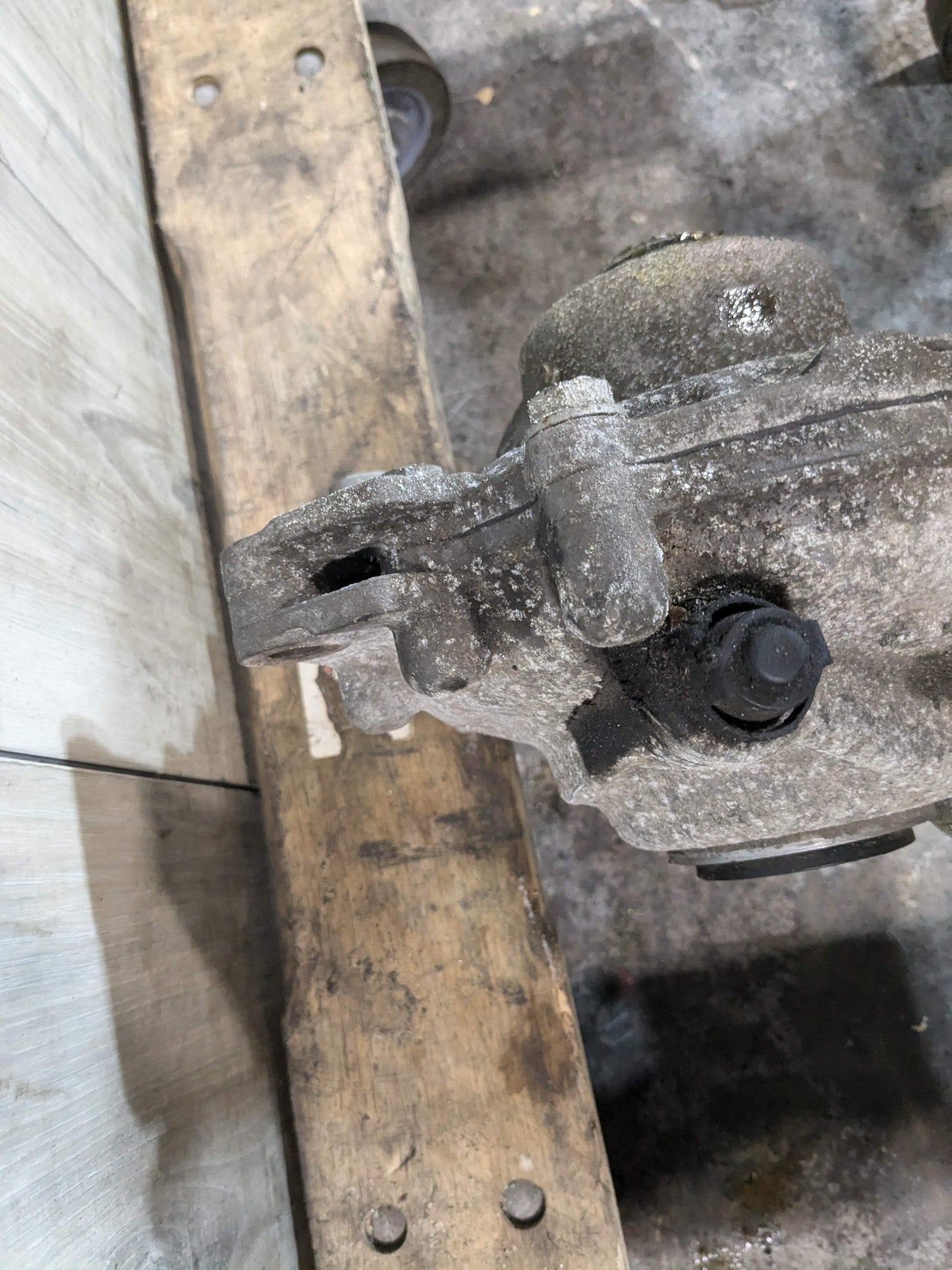 09-12 OEM BMW F01 F02 750 AWD Front Differential Axle Carrier Ratio 3.46 177k