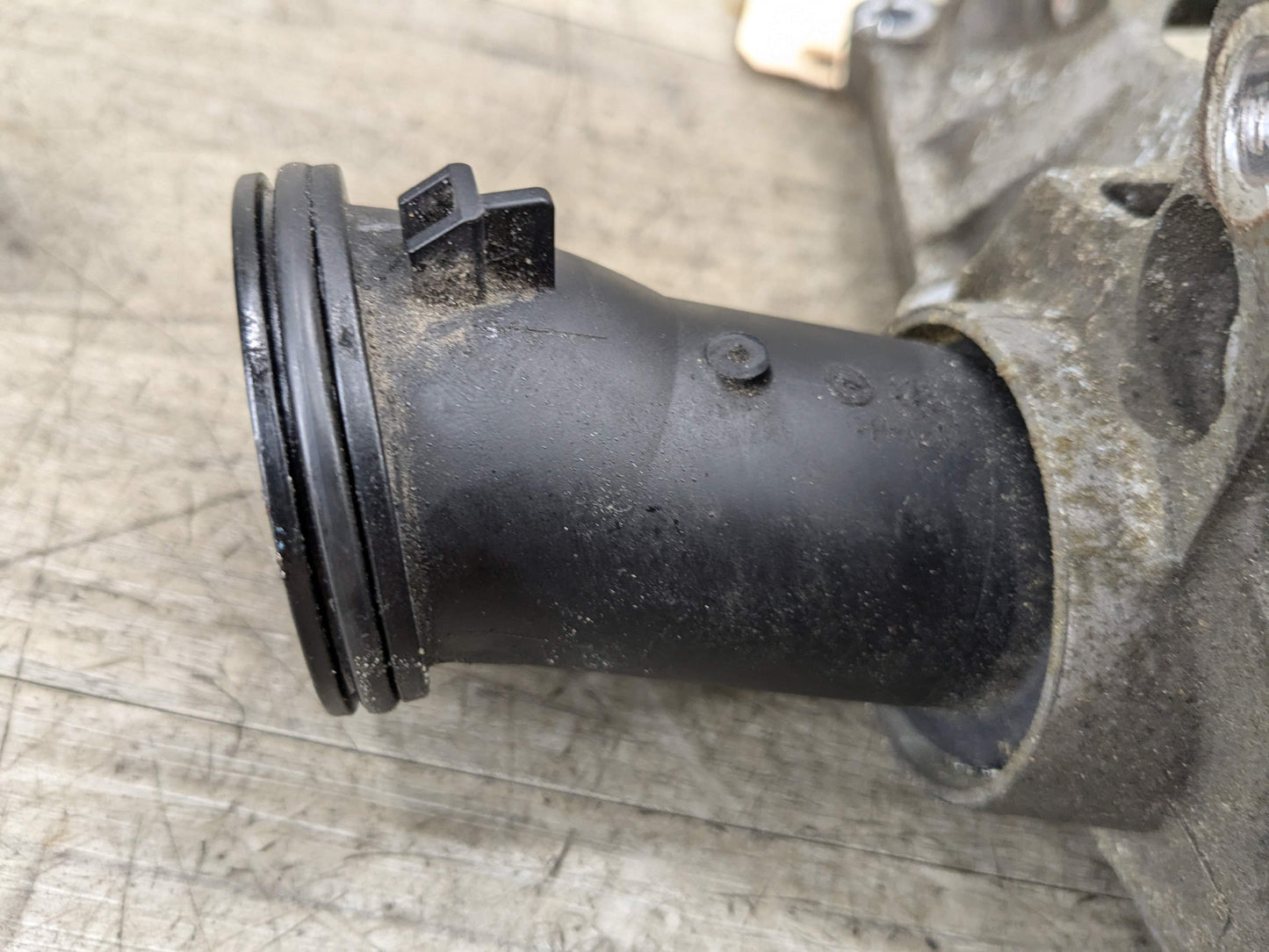 16-19 OEM BMW F30 F31 G12 340 740i Engine Coolant Pump With Support B46 B58