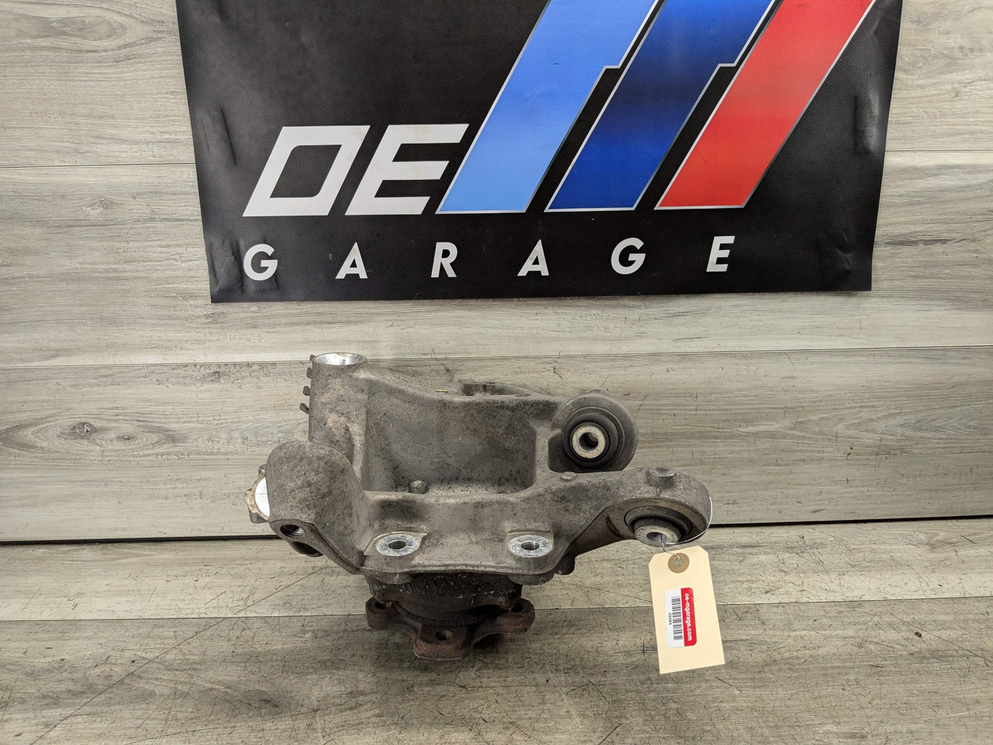 17-23 OEM BMW G30 530 540 M5550 REAR Right Passenger Hub Knuckle Bearing Carrier