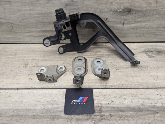 11-16 OEM BMW F10 535 550 Front Left Driver Side Fender Bracket Wing Holder SET