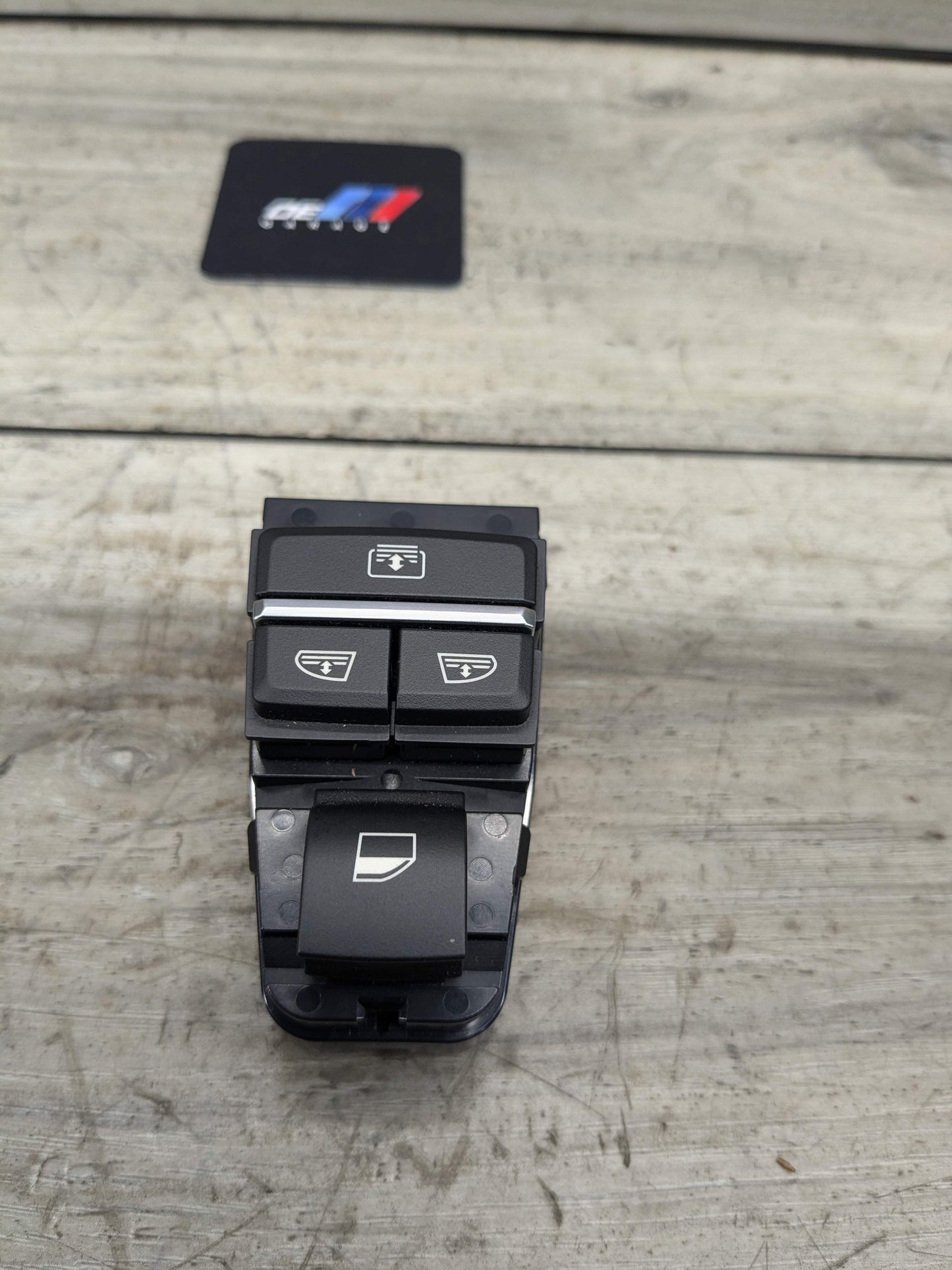 10-18 BMW F01 F02 F06 F07 Rear Window Regulator Sun Shade Control Switch
