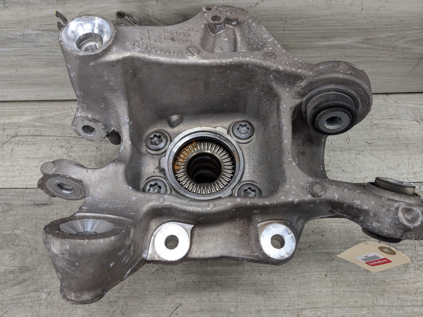 17-23 OEM BMW G30 530 540 M5550 REAR Right Passenger Hub Knuckle Bearing Carrier