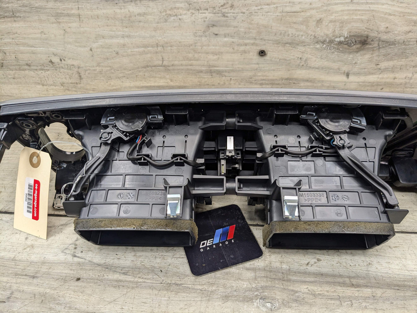 18-21 OEM BMW G01 G02 F97 F98 X3 X4 X3M X4M Dashboard AC Air Vent Center Grille