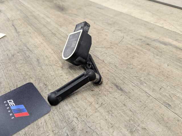 OEM BMW F30 F80 F90 G30 G20 M3 M4 M5 Rear Right Suspension Height Level Sensor