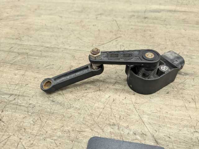 OEM BMW F30 F80 F90 G30 G20 M3 M4 M5 Rear Right Suspension Height Level Sensor