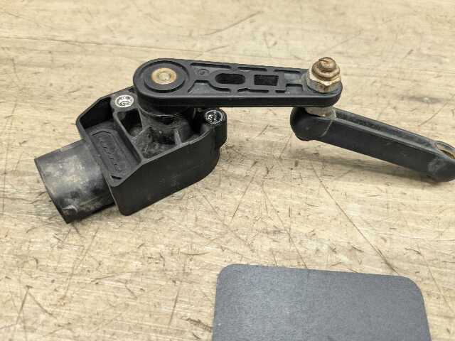 OEM BMW F30 F80 F90 G30 G20 M3 M4 M5 Rear Right Suspension Height Level Sensor