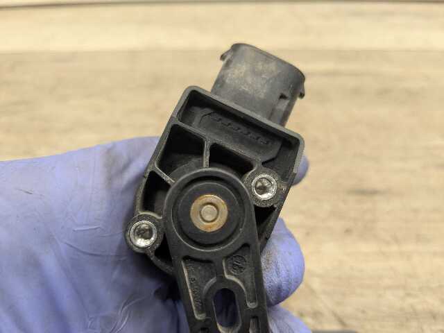 OEM BMW F30 F80 F90 G30 G20 M3 M4 M5 Rear Right Suspension Height Level Sensor