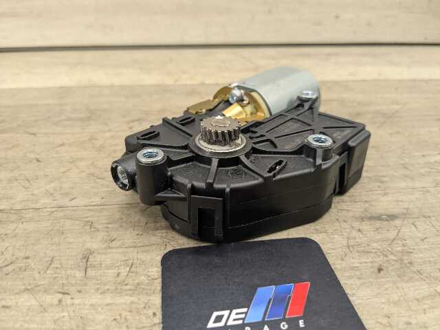 OEM BMW F06 F82 F80 F13 F32 F10 M2 M3 M4 M6 Upper Sunroof Moon Roof Motor Unit