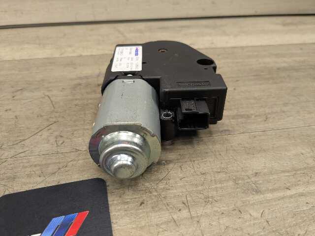 OEM BMW F06 F82 F80 F13 F32 F10 M2 M3 M4 M6 Upper Sunroof Moon Roof Motor Unit