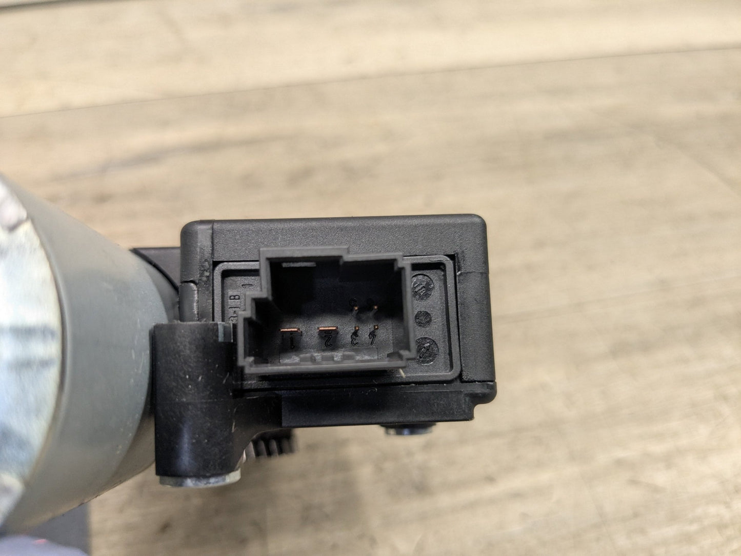 OEM BMW F06 F82 F80 F13 F32 F10 M2 M3 M4 M6 Upper Sunroof Moon Roof Motor Unit
