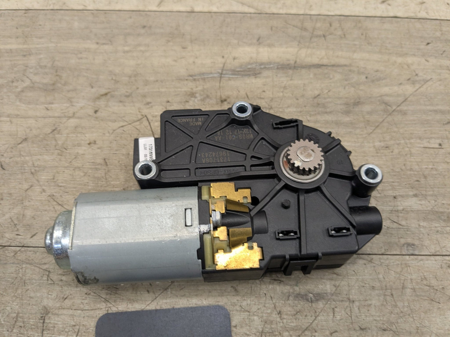 OEM BMW F06 F82 F80 F13 F32 F10 M2 M3 M4 M6 Upper Sunroof Moon Roof Motor Unit