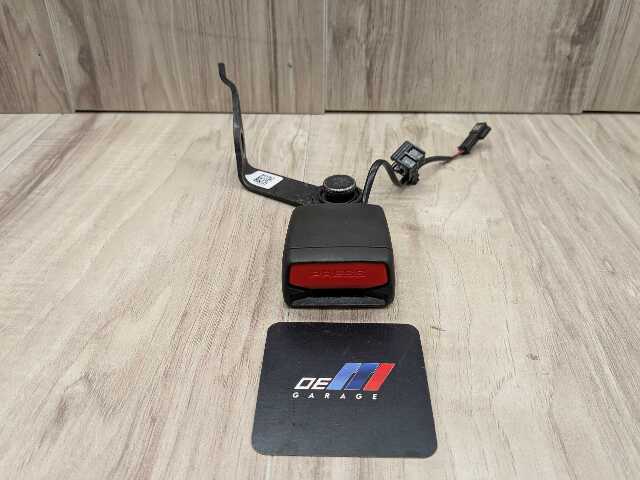 17-21 OEM BMW G21 G20 330 M340 Rear Left Driver Seatbelt Seat Belt Buckle