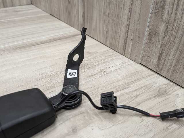 17-21 OEM BMW G21 G20 330 M340 Rear Left Driver Seatbelt Seat Belt Buckle