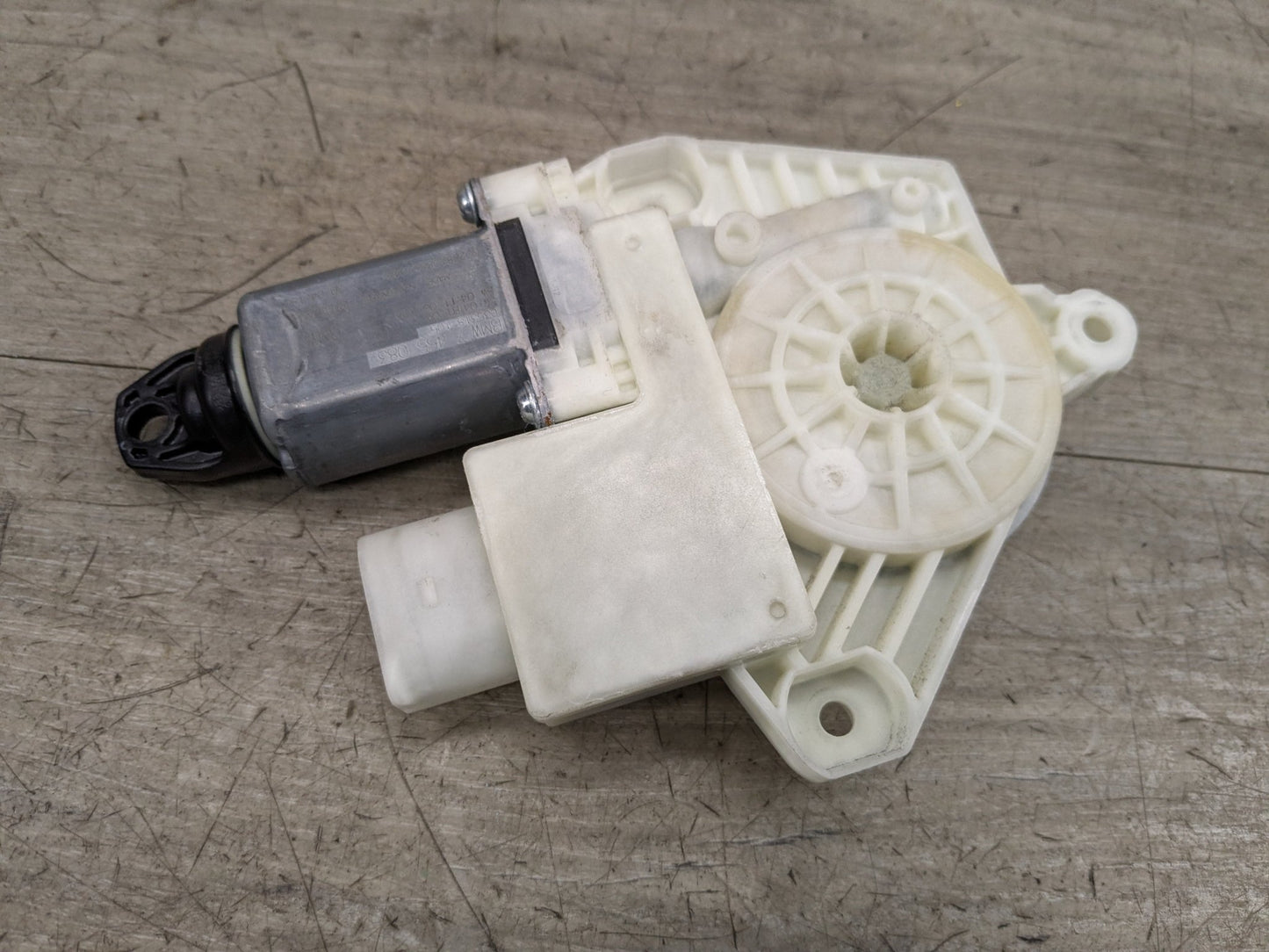 17-22 OEM BMW F90 M5 G30 Rear Left Driver Side Door Window Regulator Motor