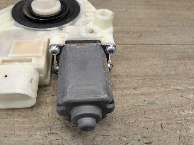 19-22 OEM BMW F90 M5 G30 Rear Right Passenger Side Door Window Regulator Motor