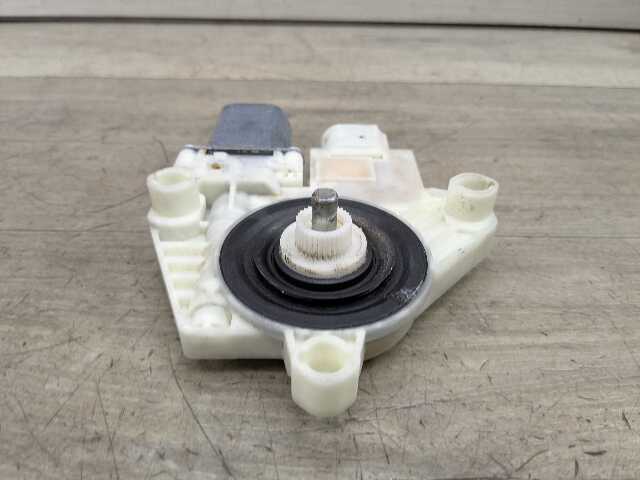 19-22 OEM BMW F90 M5 G30 Rear Right Passenger Side Door Window Regulator Motor
