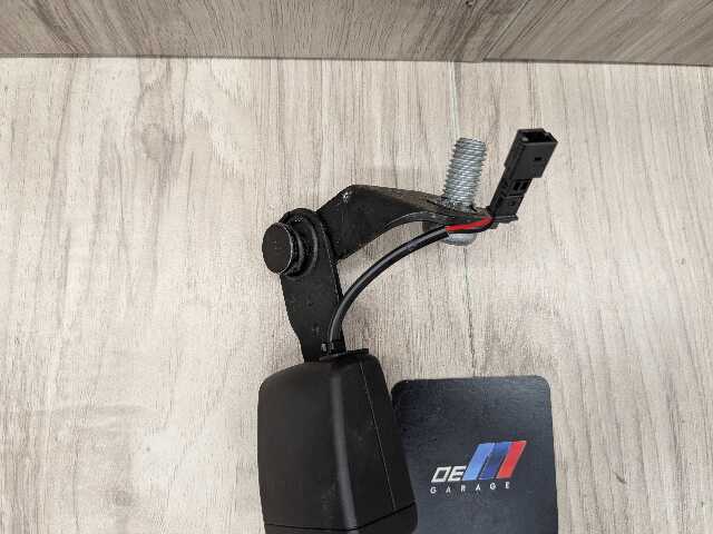 20-24 OEM BMW F44 228 M235 Rear Lower Left Driver Seatbelt Seat Belt Buckle