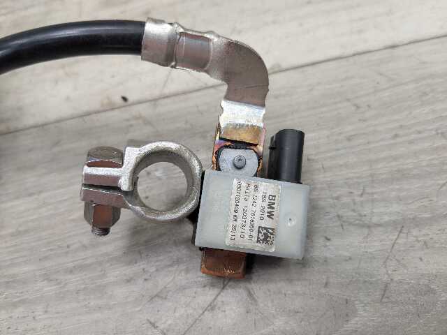 OEM BMW E90 E91 E92 E93 328 330 335 Negative Battery Cable Terminal IBS Sensor