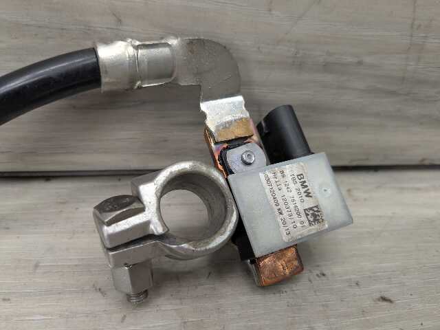 OEM BMW E90 E91 E92 E93 328 330 335 Negative Battery Cable Terminal IBS Sensor