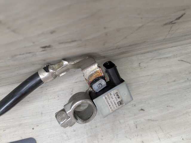 OEM BMW E90 E91 E92 E93 328 330 335 Negative Battery Cable Terminal IBS Sensor