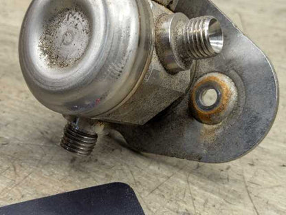 16-20 OEM BMW G11 G12 750 G30 M550 Engine N63R HPFP High Pressure Fuel Pump