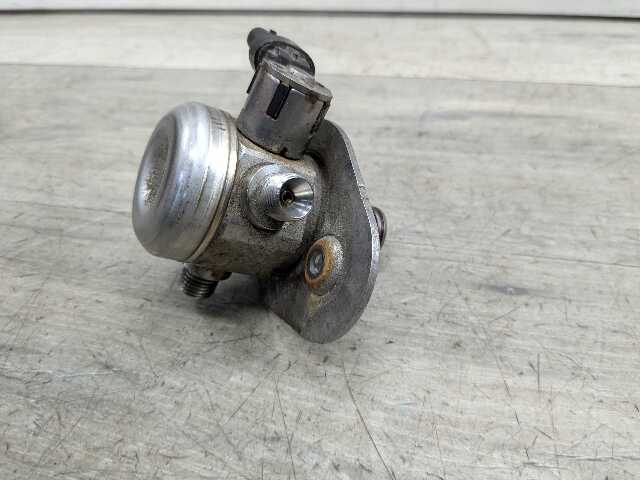 16-20 OEM BMW G11 G12 750 G30 M550 Engine N63R HPFP High Pressure Fuel Pump