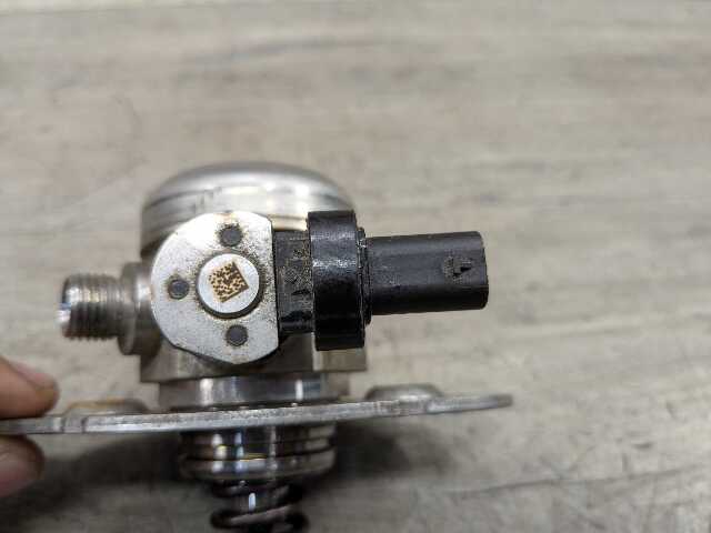 16-20 OEM BMW G11 G12 750 G30 M550 Engine N63R HPFP High Pressure Fuel Pump