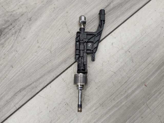 OEM BMW F39 F44 F48 G01 G05 G14 G15 G20 G30 Engine High Pressure Fuel Injectors
