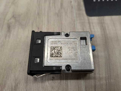 OEM BMW G01 G02 G11 G12 G20 G30 F97 USB Type C Charger Port Socket Connector