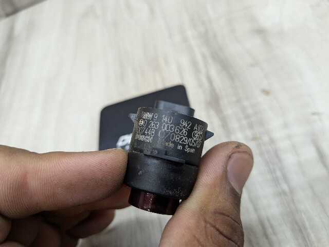 OEM BMW E82 E88 E90 E91 E92 E93 Ultrasonic Parking Distance Sensors PDC Red WA39
