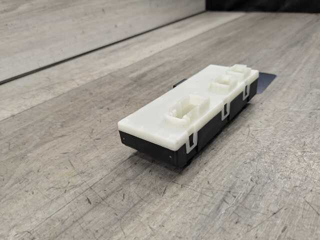 OEM BMW G01 G12 G20 G30 F90 M5 M8 Trunk Tailgate Decklid Function Control Module