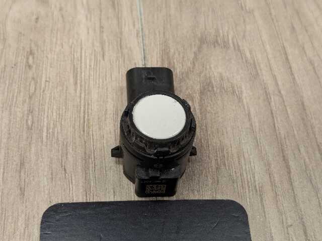 OEM BMW F44 G01* G05 G16 G20 G26 G30* G80 M3 M4 Bumper Parking PDC Sensor White