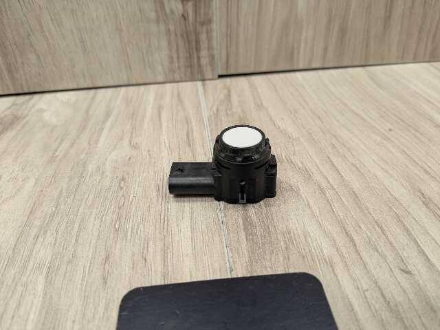 OEM BMW F44 G01* G05 G16 G20 G26 G30* G80 M3 M4 Bumper Parking PDC Sensor White