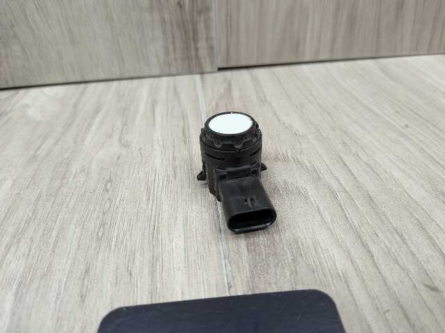 OEM BMW F44 G01* G05 G16 G20 G26 G30* G80 M3 M4 Bumper Parking PDC Sensor White