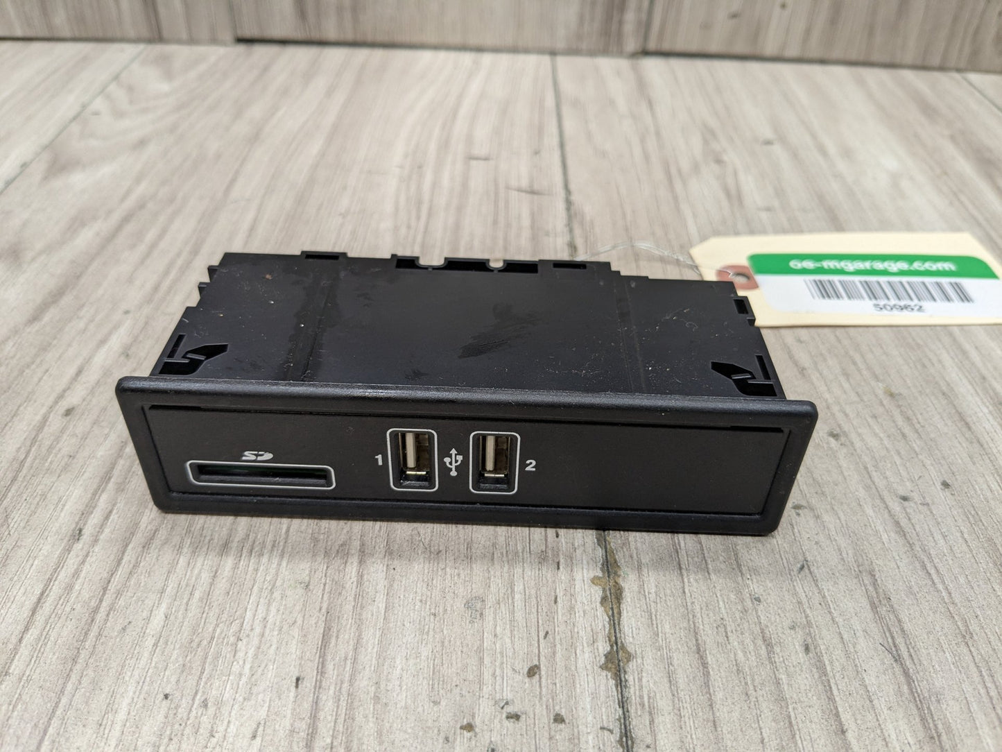 2015-2021 Mercedes-Benz C43 W205 AUX/ USB Charger Port Socket A2058200226