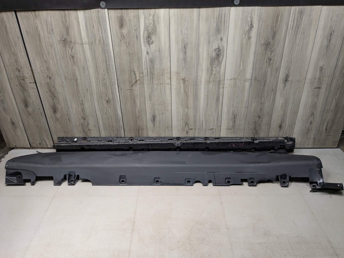 OEM BMW F15 X5 Left Driver Running Step Board Side Skirt Rocker Panel w Bracket