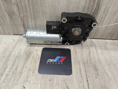 2023 BMW M240i G42 Sunroof Sun Roof Glass Motor 7424804 OEM BMW G20 G22 G26 G42 G80 G82 G87 M2 M3 M4 Sunroof Moonroof Motor Drive Unit