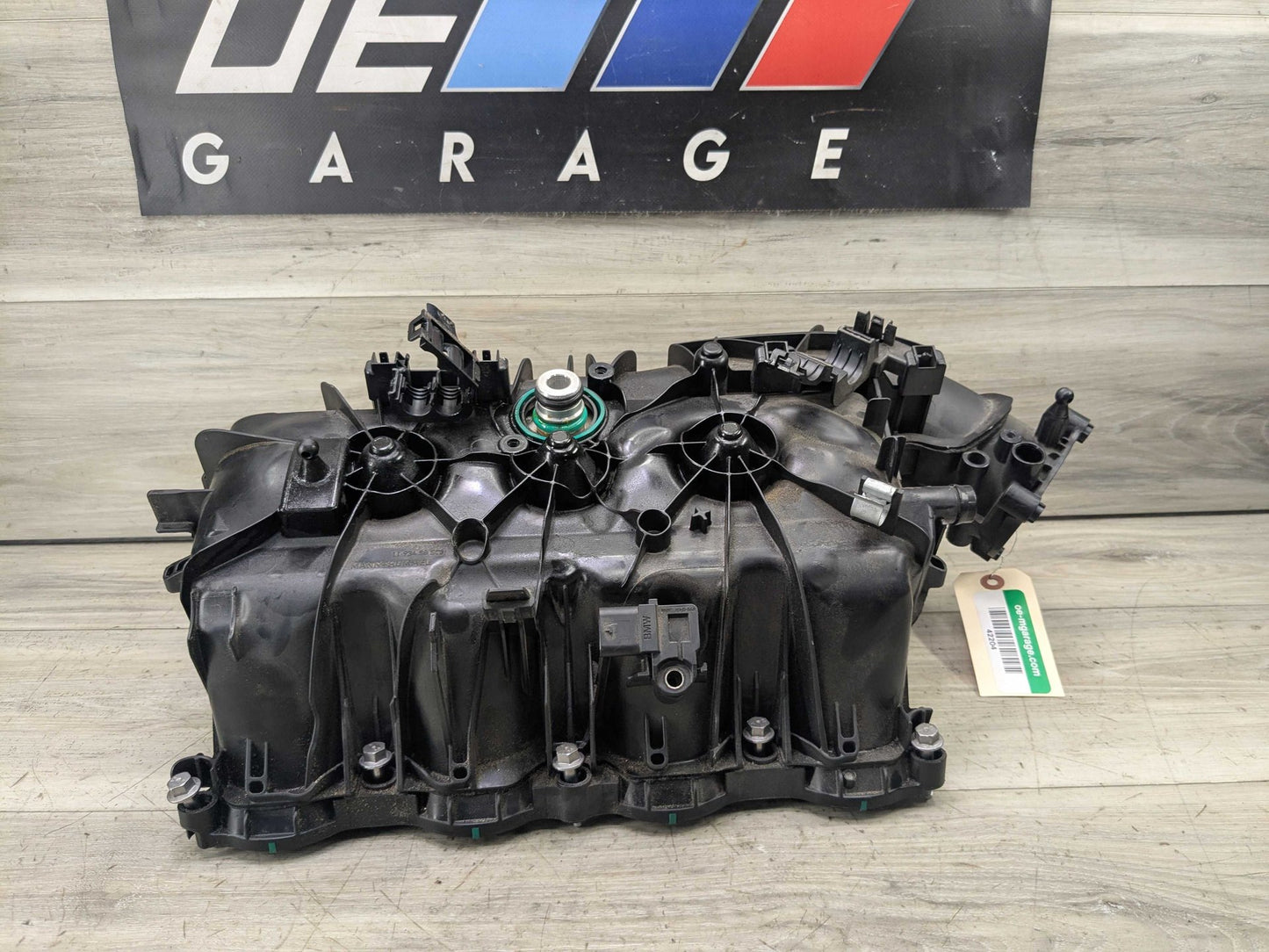 OEM BMW G01 G20 G26 G30 230 330 430 530 X3 Engine B46 Intake Manifold 8647975