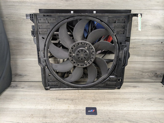 OEM BMW F02 F06 F10 F12 F13 550 650 750 Radiator Cooling Fan Shroud w Motor 850W