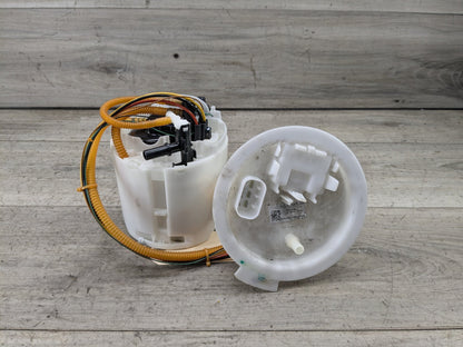17-20 OEM BMW G30 M550iX Engine N63R Gas Tank Mount Fuel Pump w/ Sending Unit
