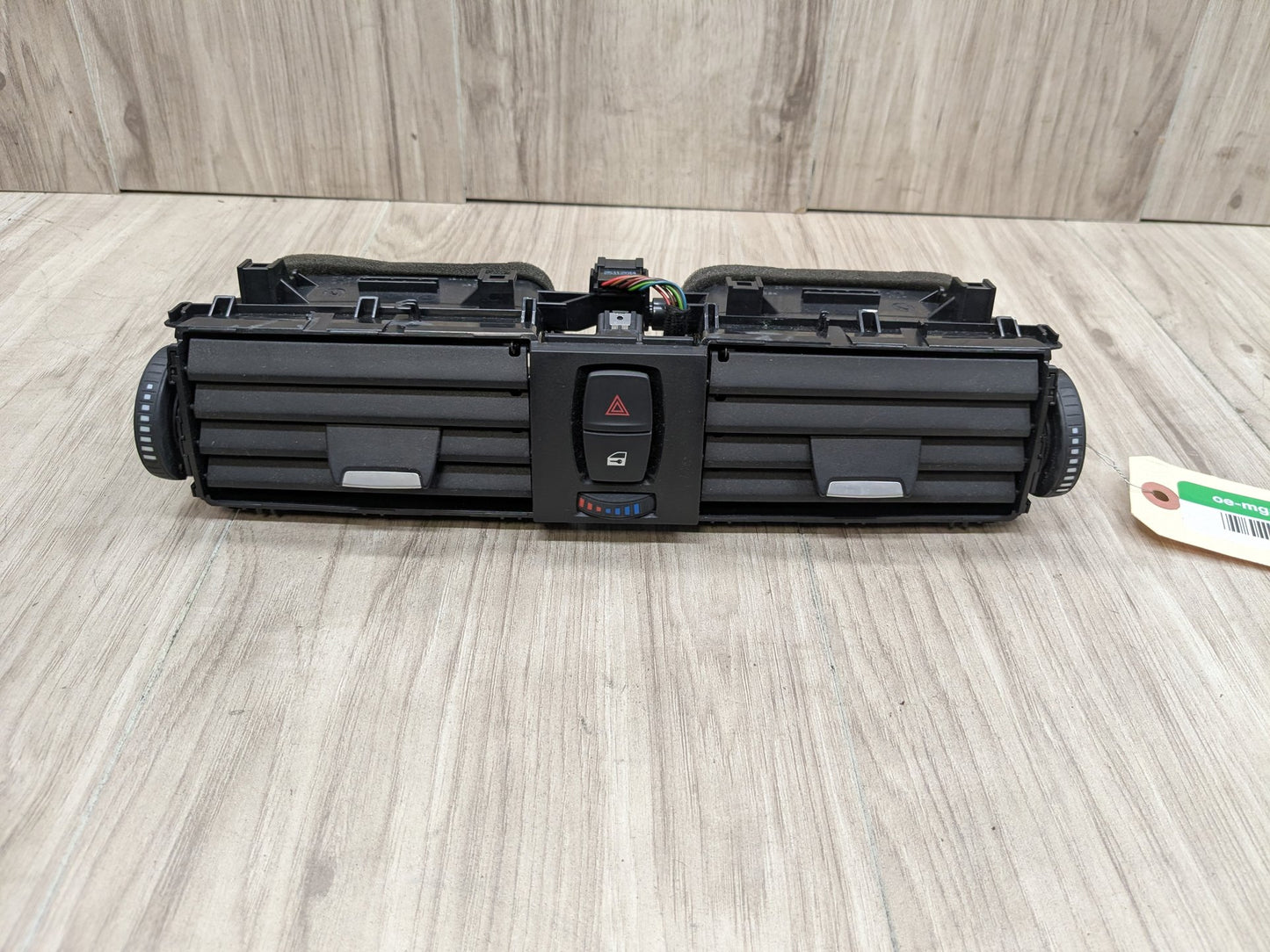 OEM BMW F30 F32 F33 F36 F80 F82 F83 M3 M4 Front Dash Central AC Air Vent Grille