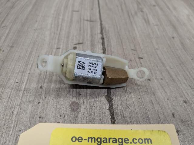 16-23 OEM BMW F90 G12 G16 G30 Steering Wheel Vibration Damper Generator 7856691