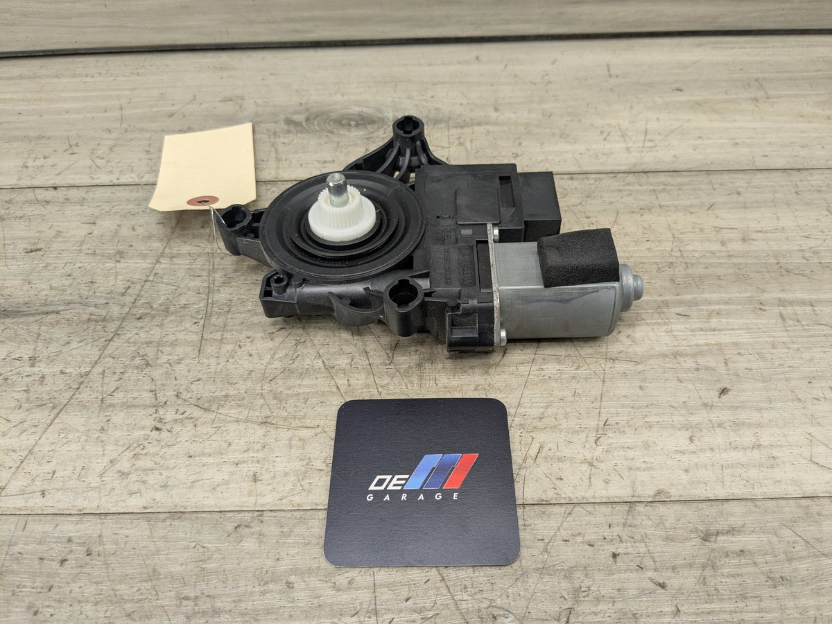 2021 BMW 330i G20 Front Right Passenger Door Window Glass Regulator Motor 8498860 OEM BMW G20 G80 330 M340 M3 FRONT Right Passenger Door Window Regulator Motor