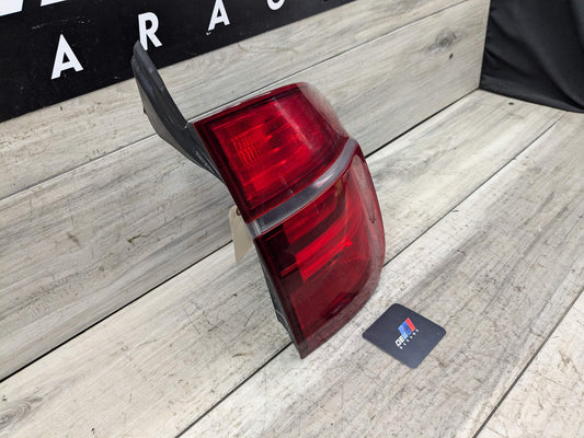 11-13 OEM BMW E70 X5 LCI Rear Right Passenger Side Outer Tail Light