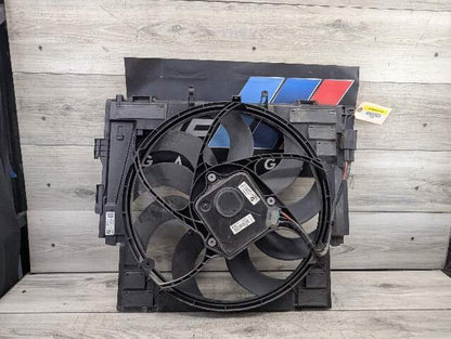 OEM BMW F10 528 Radiator Cooling Fan Shroud w Motor 600W