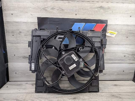 OEM BMW F10 528 Radiator Cooling Fan Shroud w Motor 600W