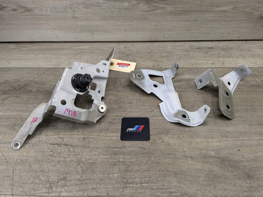 19-24 OEM BMW G20 330 M340 Front Right Passenger Side Fender Holder Bracket SET