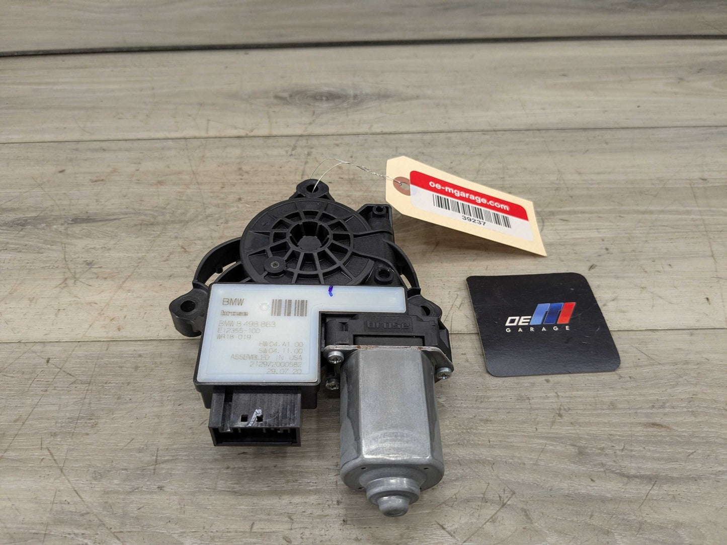 2021 BMW M340i G20 Rear Left Driver Door Window Glass Regulator Motor 8498863 OEM BMW G20 G80 330 M340 M3 REAR Left Driver Side Door Window Regulator Motor
