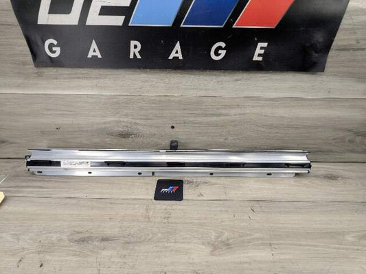 15-19 OEM BMW F16 F86 X6 REAR Right Passenger Door Window Roller Sunshade Blind